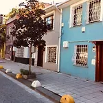 Villa 3br With Garden&terrace In Kadikoy Istanbul