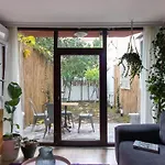 Villa 3br With Garden&terrace In Kadikoy