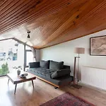 Villa 3br With Garden&terrace In Kadikoy *
