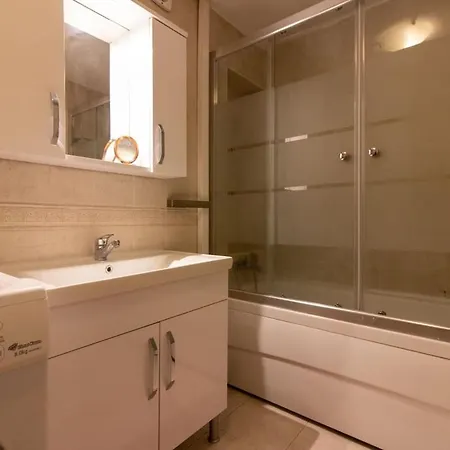 3br With Garden & Terrace In Kadikoy Isztambul