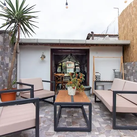 3br With Garden & Terrace In Kadikoy